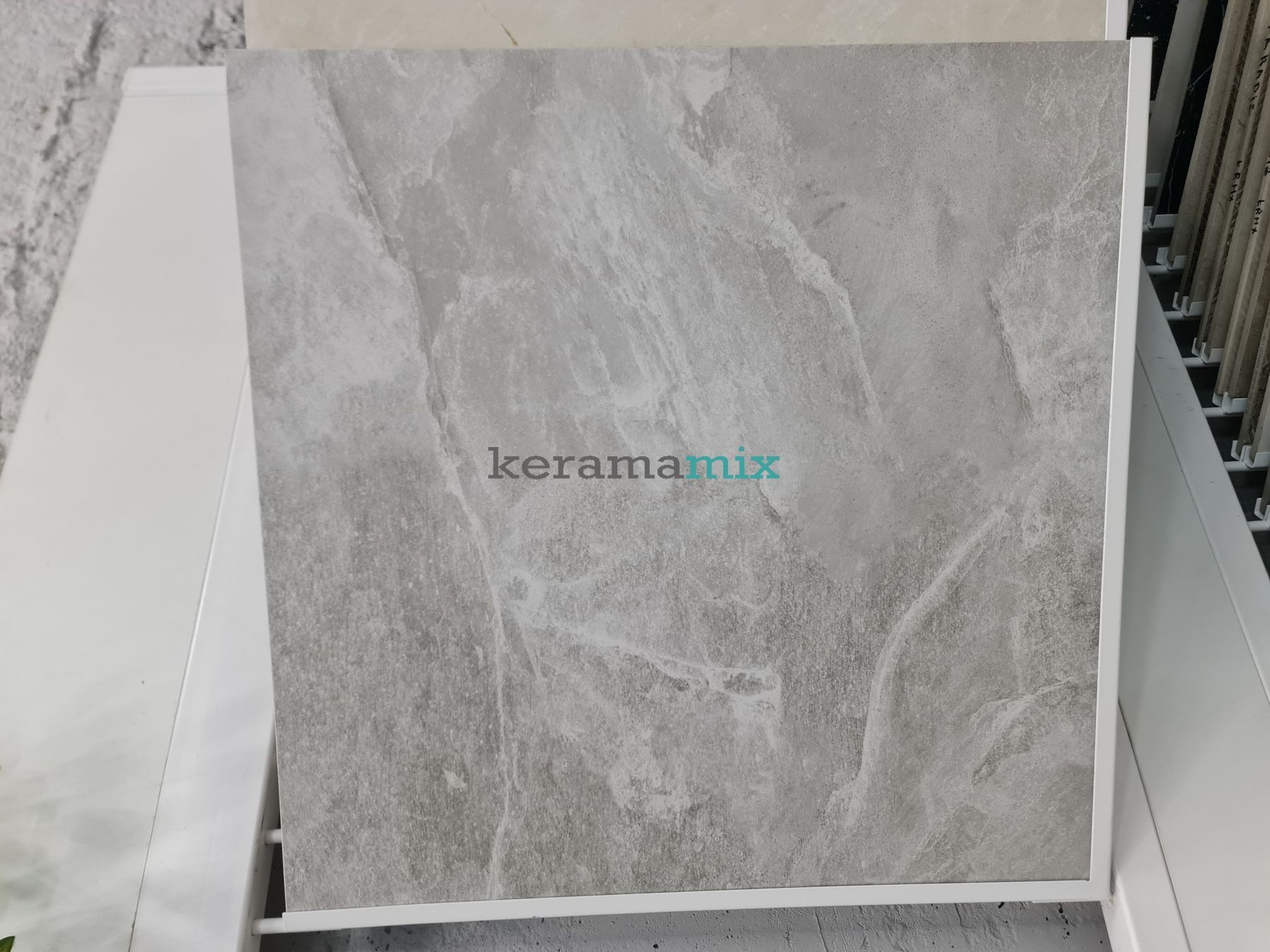 Керамограніт Cersanit | Locarno Light Grey Matt Rect 59,8x59,8
